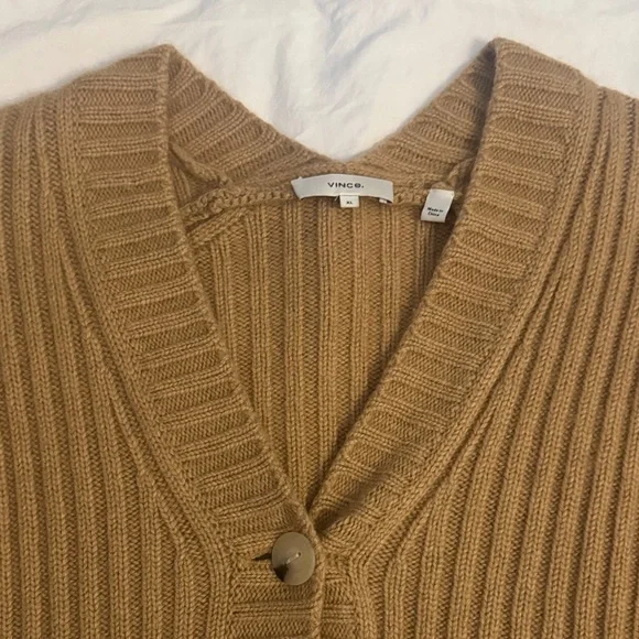 Chunky Ribbed Wool & Cashmere Cropped Cardigan Sweater
